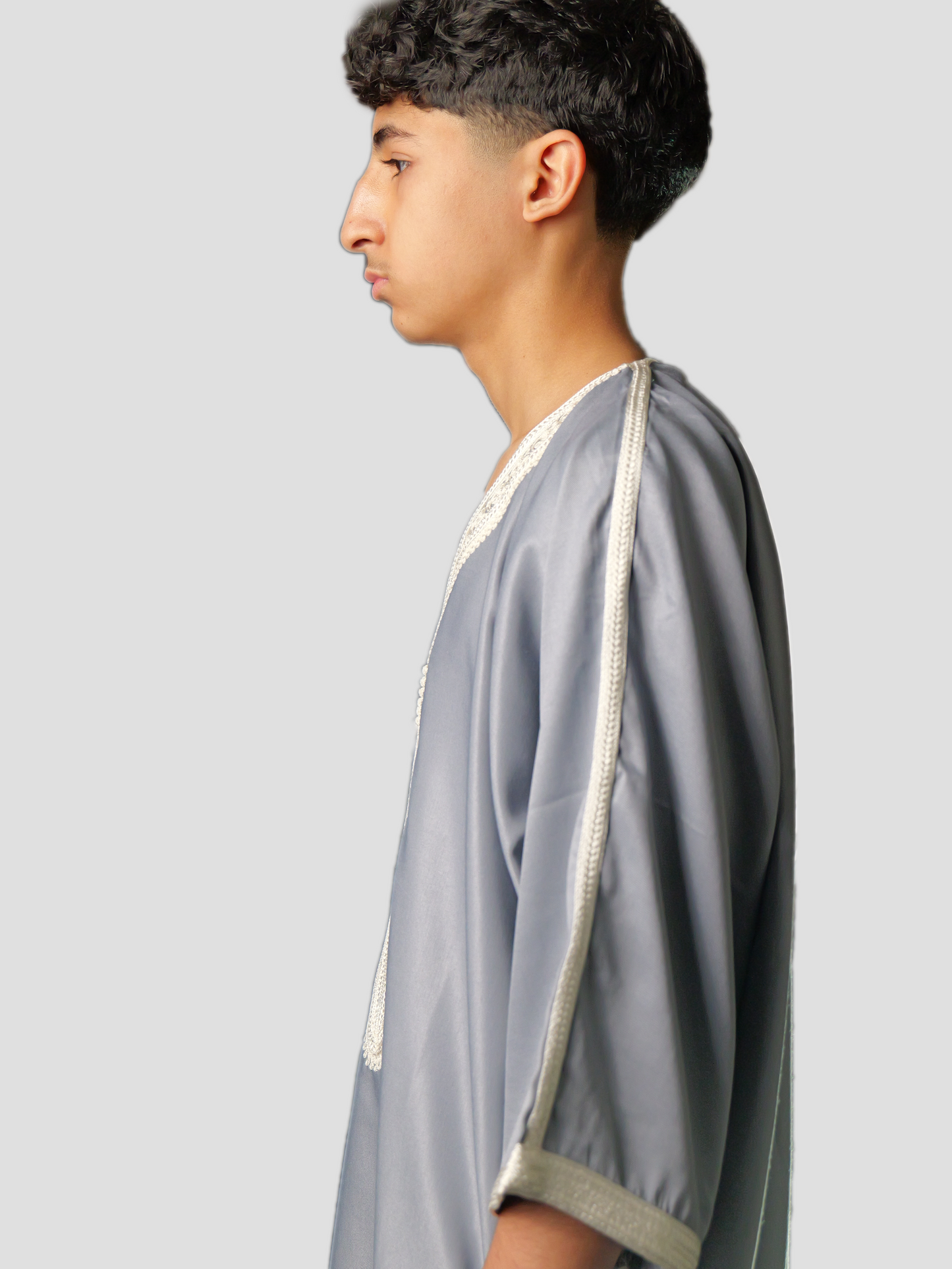 Männer Abaya Grau-Weiß